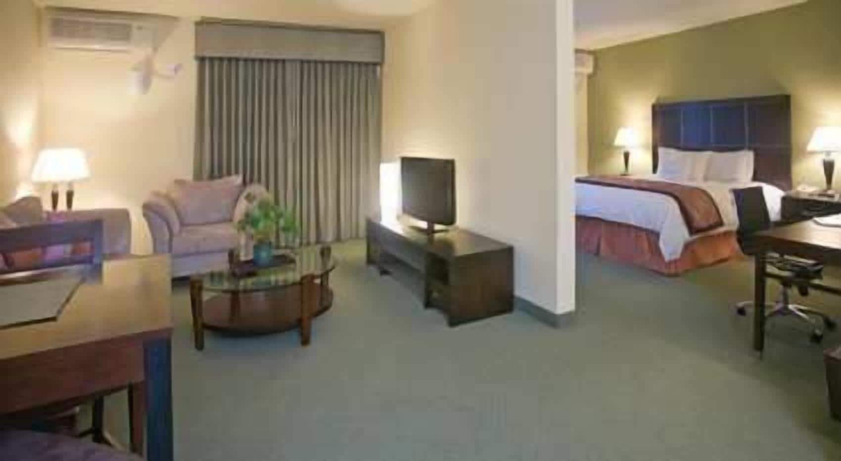 Doubletree By Hilton Napa Valley - American Canyon Exterior photo