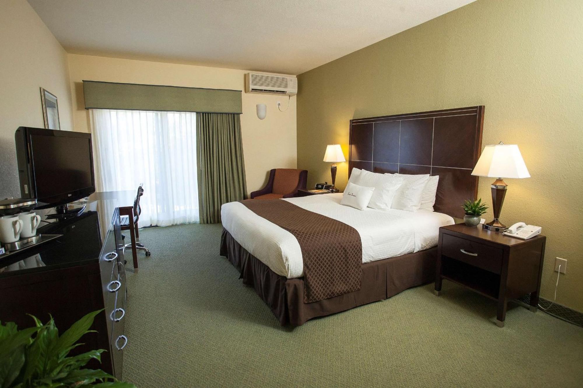 Doubletree By Hilton Napa Valley - American Canyon Exterior photo