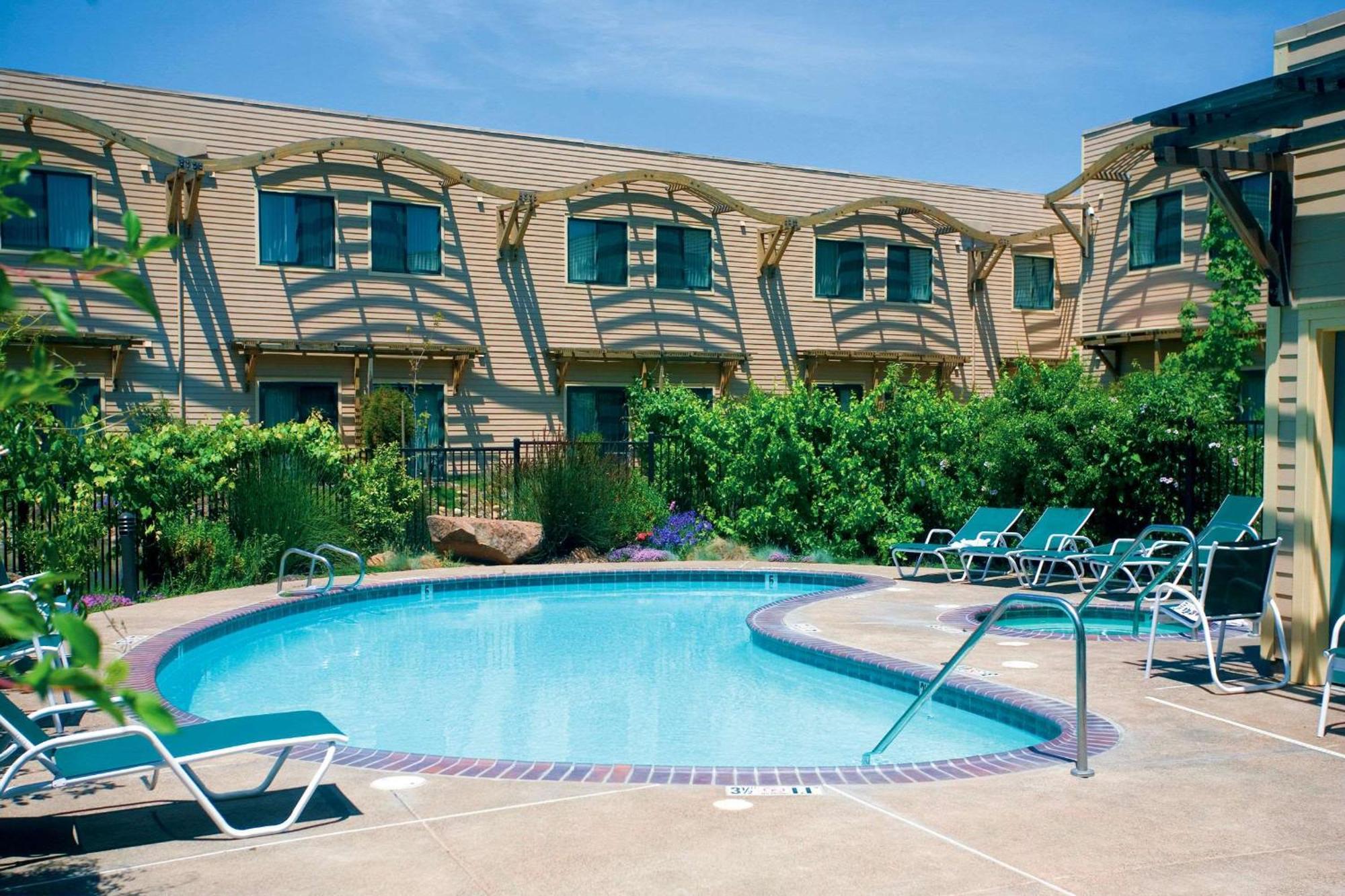 Doubletree By Hilton Napa Valley - American Canyon Exterior photo